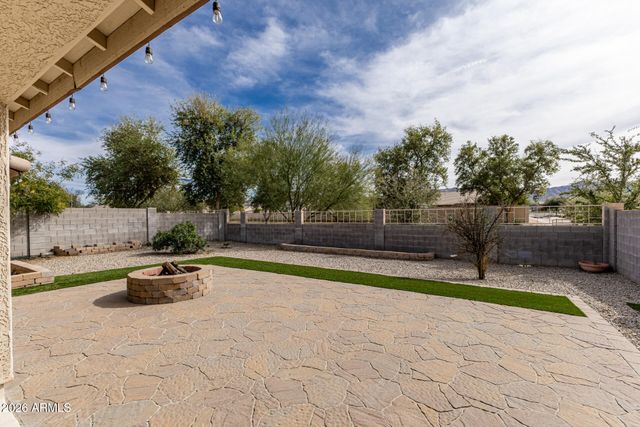 2521 W DARREL Road, Phoenix, AZ 85041