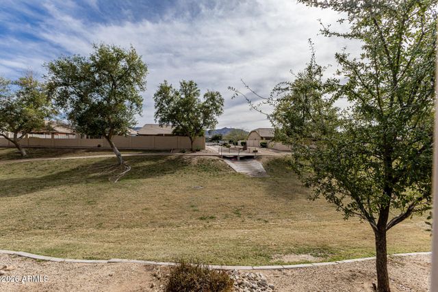 2521 W DARREL Road, Phoenix, AZ 85041