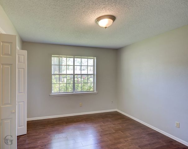 8113 Dogwood Trail, Haughton, LA 71037