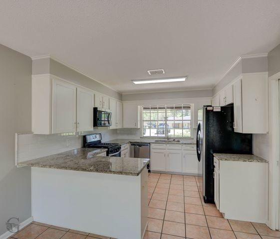 8113 Dogwood Trail, Haughton, LA 71037