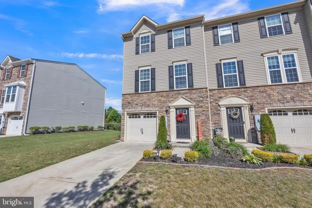 78 VILLAGE GREEN LANE, Sicklerville, NJ 08081