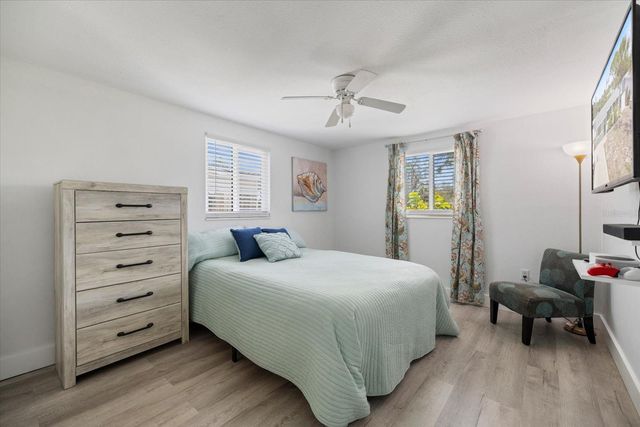 324 E GREEN STREET, Englewood, FL 34223