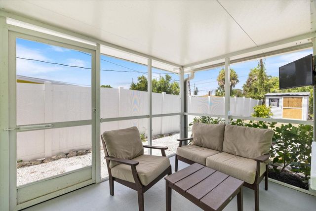 324 E GREEN STREET, Englewood, FL 34223