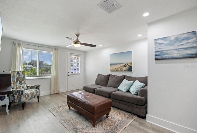 324 E GREEN STREET, Englewood, FL 34223