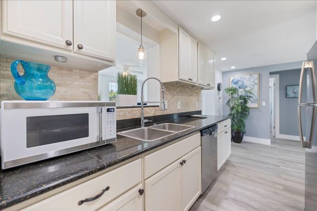 324 E GREEN STREET, Englewood, FL 34223