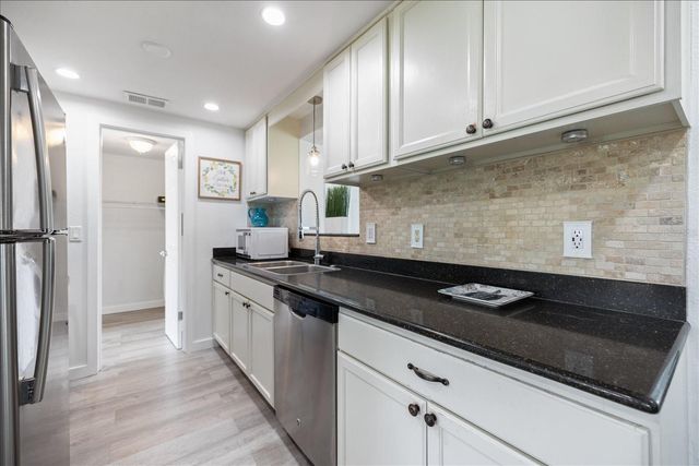 324 E GREEN STREET, Englewood, FL 34223