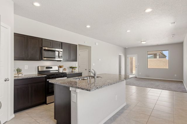 10671 Savoya Lane SW, Albuquerque, NM 87121