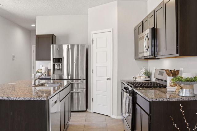 10671 Savoya Lane SW, Albuquerque, NM 87121