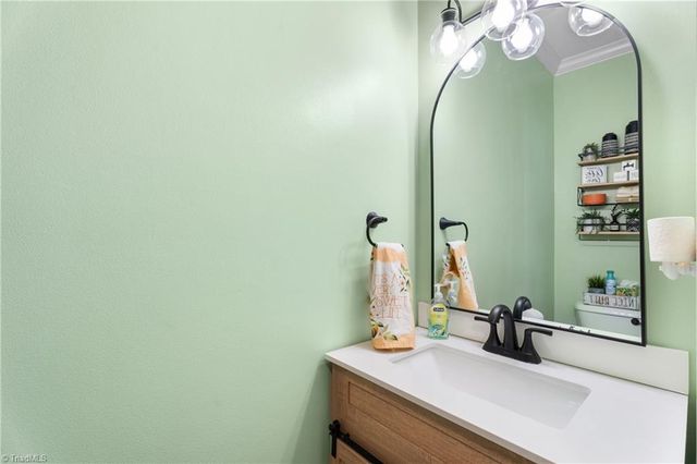 4775 Century Oaks Lane, Winston-salem, NC 27106