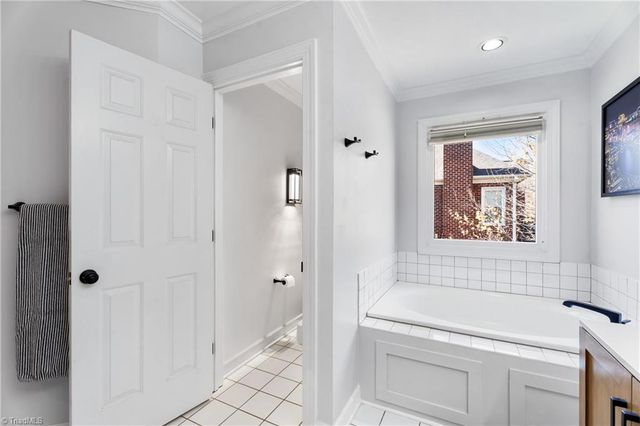 4775 Century Oaks Lane, Winston-salem, NC 27106