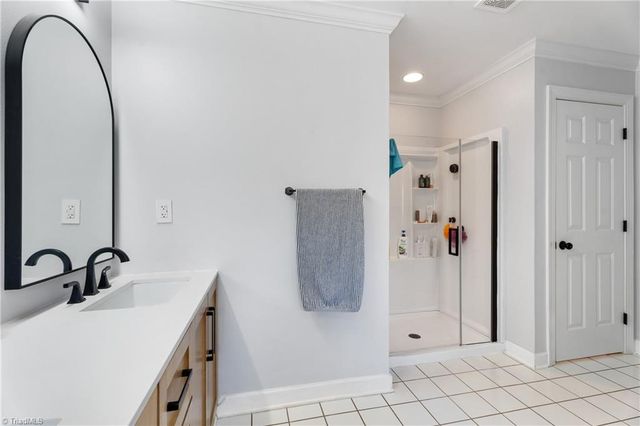 4775 Century Oaks Lane, Winston-salem, NC 27106