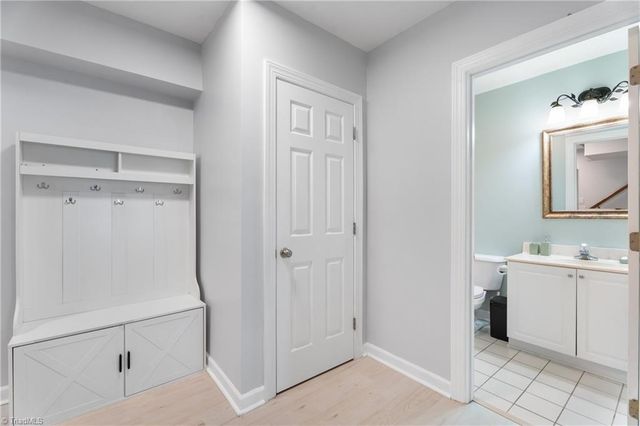 4775 Century Oaks Lane, Winston-salem, NC 27106