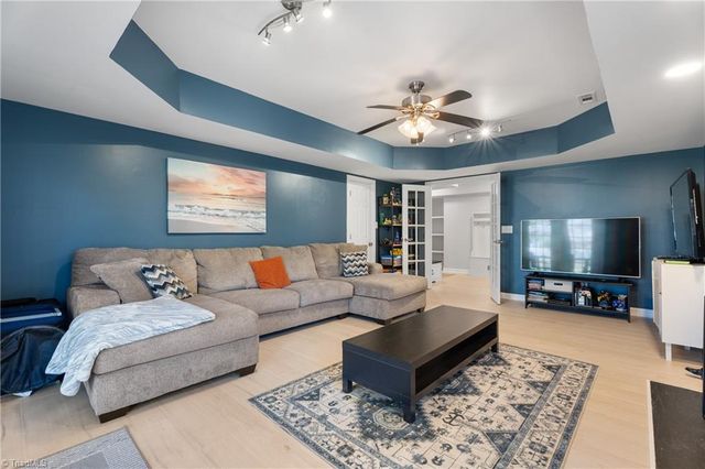 4775 Century Oaks Lane, Winston-salem, NC 27106