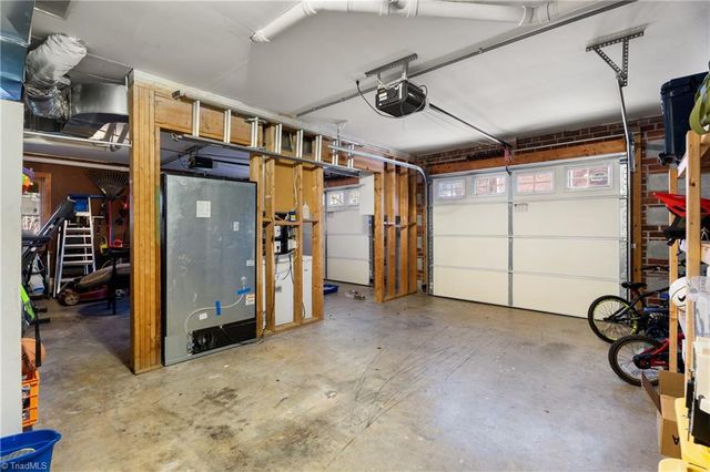 4775 Century Oaks Lane, Winston-salem, NC 27106