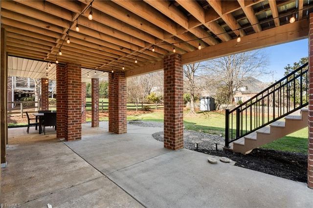 4775 Century Oaks Lane, Winston-salem, NC 27106