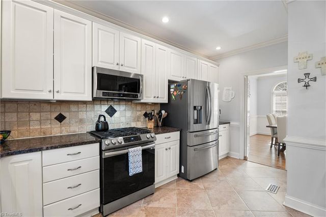 4775 Century Oaks Lane, Winston-salem, NC 27106