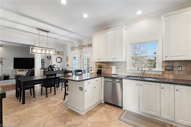 4775 Century Oaks Lane, Winston-salem, NC 27106