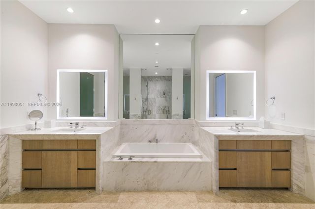 2821 S Bayshore Dr 6B, Miami, FL 33133