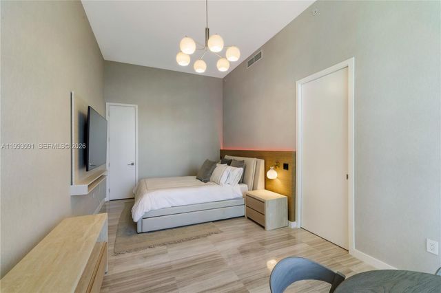 2821 S Bayshore Dr 6B, Miami, FL 33133