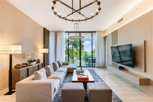 2821 S Bayshore Dr 6B, Miami, FL 33133