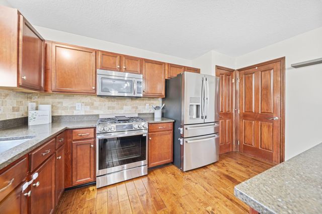 415 SAFFRON Drive, Sunbury, OH 43074