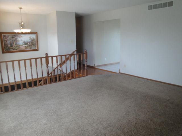 11724 S Magoun Drive, St. John, IN 46373