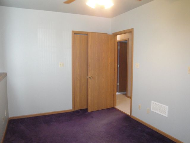 11724 S Magoun Drive, St. John, IN 46373