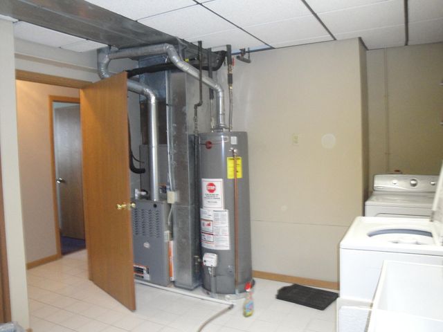 11724 S Magoun Drive, St. John, IN 46373