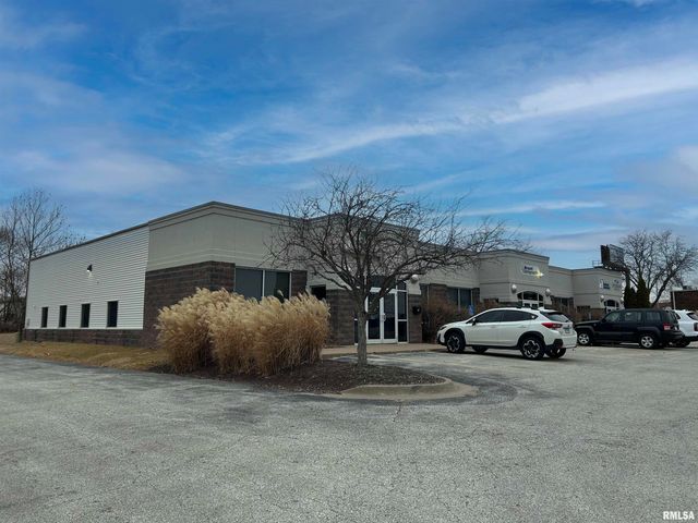 5216 SHERIDAN Street, Davenport, IA 52806