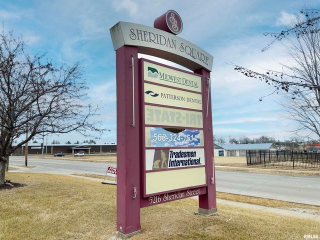 5216 SHERIDAN Street, Davenport, IA 52806