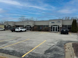 5216 SHERIDAN Street, Davenport, IA 52806