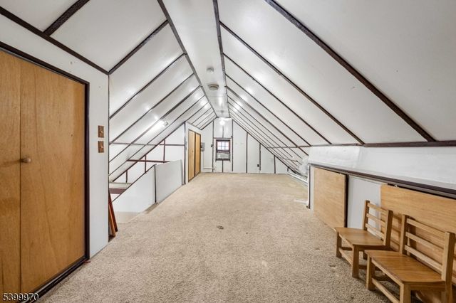 160 W Colfax Ave, Roselle Park Boro, NJ 07204