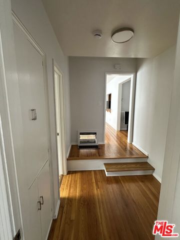 15222 Dickens Street, Sherman Oaks, CA 91403