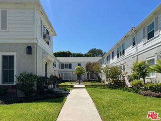 15222 Dickens Street, Sherman Oaks, CA 91403