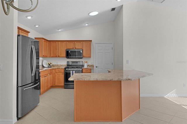 2002 CEDAR RIDGE PLACE, The Villages, FL 32162