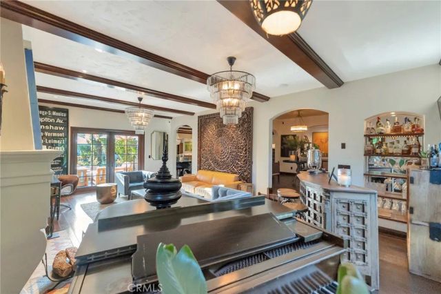 293 Saint Joseph Avenue, Long Beach, CA 90803