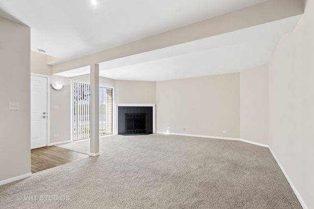 1531 Westminster Drive 205, Naperville, IL 60563