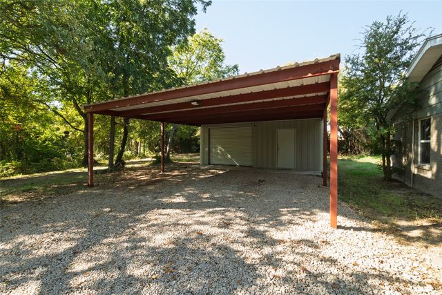 140 Huling Drive, Azle, TX 76020