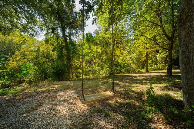 140 Huling Drive, Azle, TX 76020