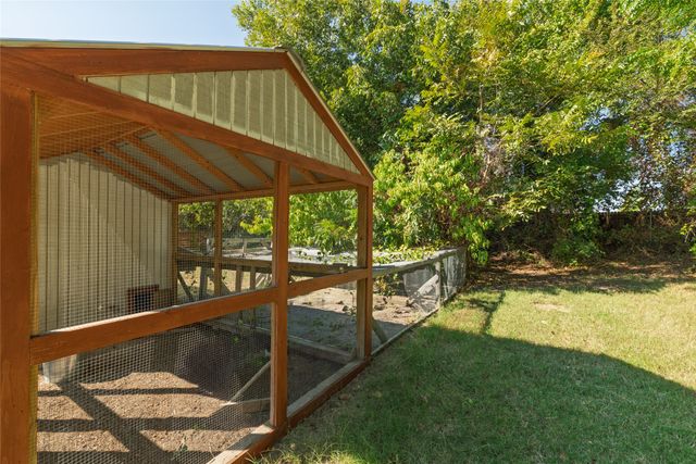 140 Huling Drive, Azle, TX 76020