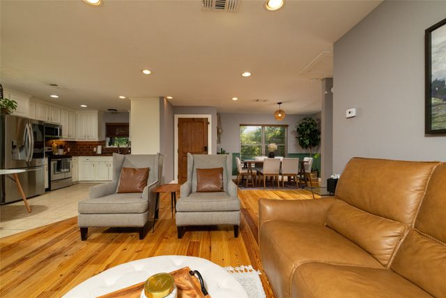 140 Huling Drive, Azle, TX 76020