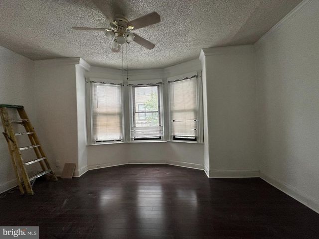 705 S 6TH ST, Philadelphia, PA 19147