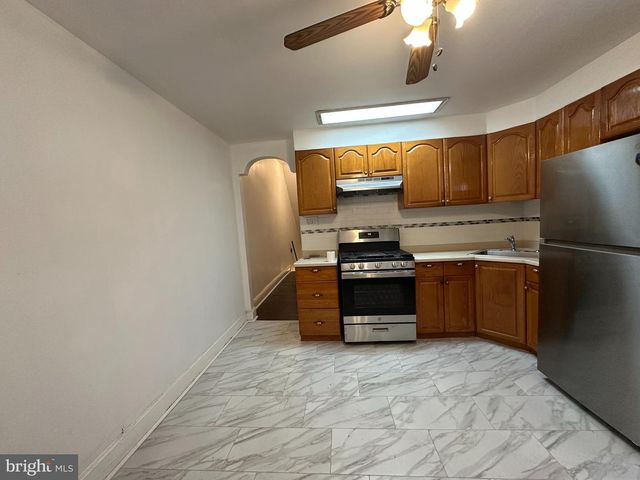 705 S 6TH ST, Philadelphia, PA 19147