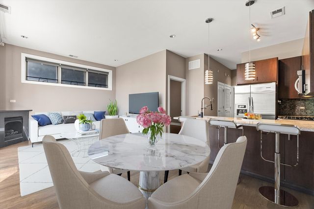 6 N May Street 403, Chicago, IL 60607