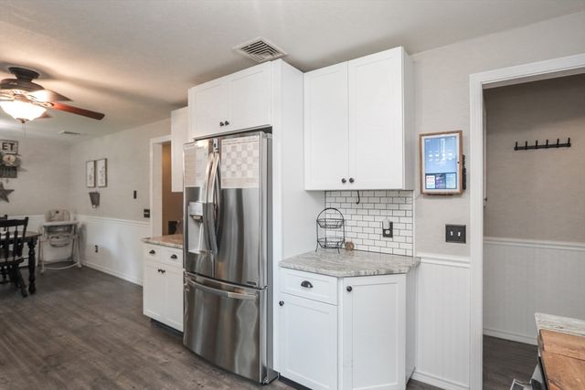 88 Meadowlark Dr., Longmeadow, MA 01106