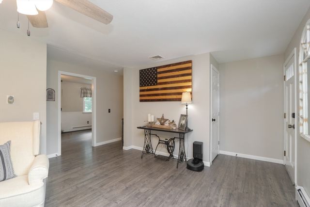 88 Meadowlark Dr., Longmeadow, MA 01106