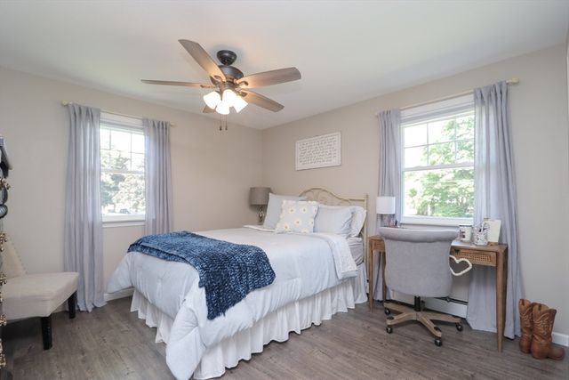 88 Meadowlark Dr., Longmeadow, MA 01106