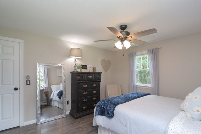 88 Meadowlark Dr., Longmeadow, MA 01106