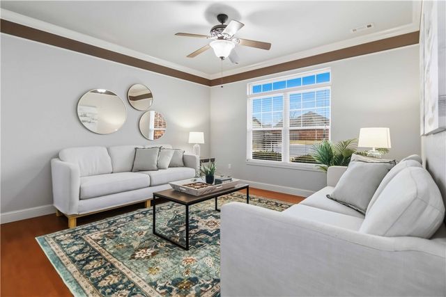 3816 N 2nd Place, Rogers, AR 72756