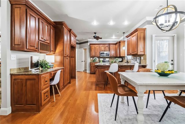 3816 N 2nd Place, Rogers, AR 72756